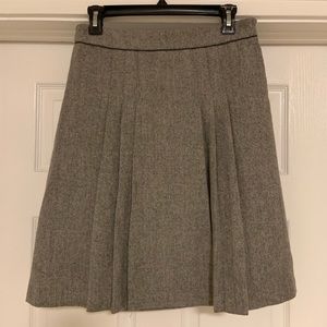Banana Republic Grey Pleated Skirt